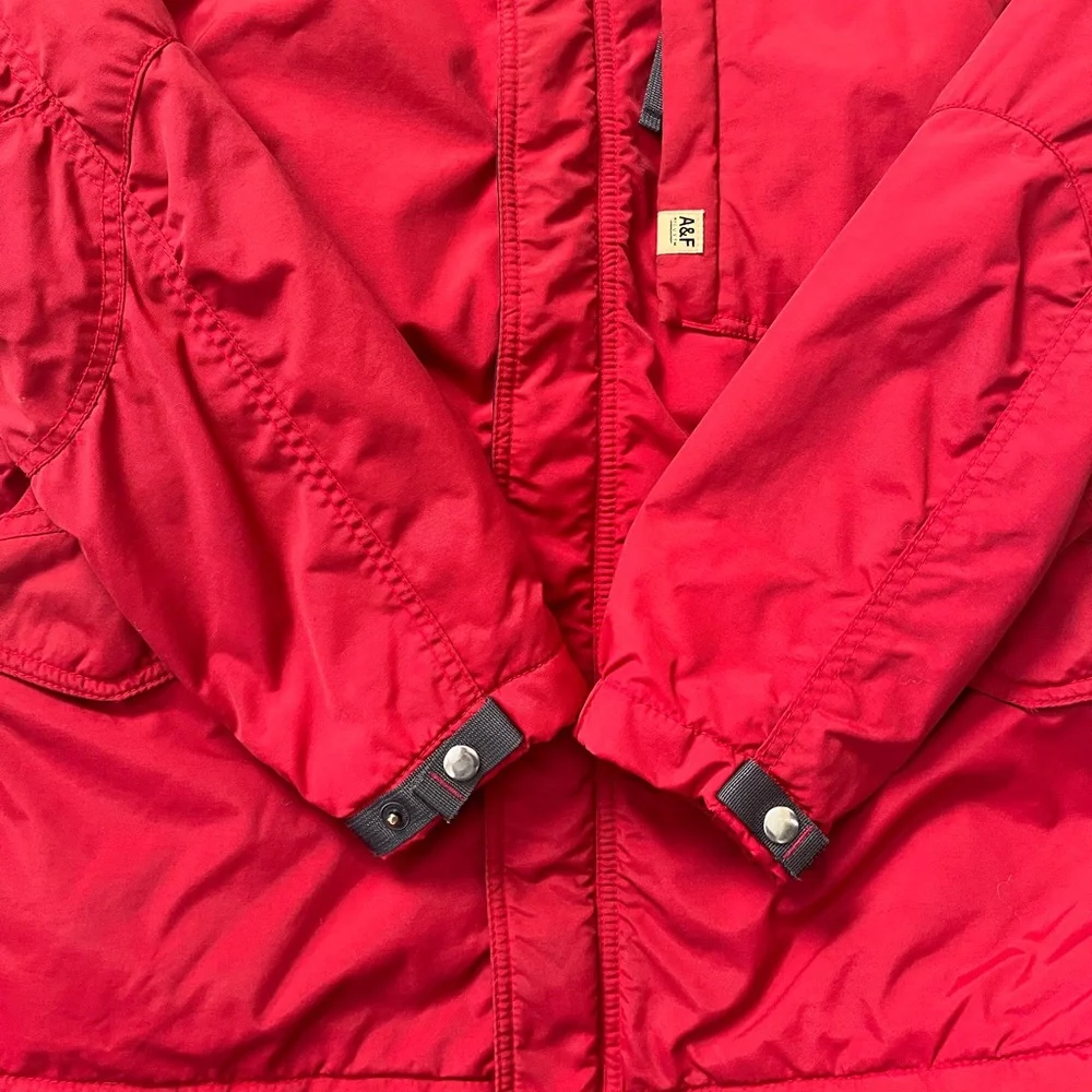 Abercrombie & Fitch {abercrombie fitch}